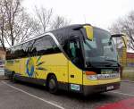SETRA S415 HD von STERN REISEN aus Ober�sterreich am 2.11.2012 in Krems an der Donau.