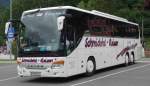 Setra S416 des Busunternehmens Schmidatal-Reisen steht auf dem Busparkplatz am K�nigsee im Juli 2015