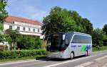Setra 411 HD von Zw�lfer Reisen aus �sterreich im Mai 2015 in Krems unterwegs.