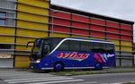 Setra 411 HD von Freidrich W�ss aus Ober�sterreich in Krems unterwegs.