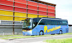Setra 415 HD von Pernsteiner Reisen aus �sterreich in Krems gesehen.