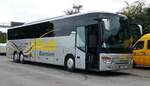 Setra S 417 von RIEDEL-Busreisen steht auf dem Busparkplatz der Veterama 2017 in Mannheim, Oktober 2017