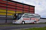 Setra 411 HD vom Reiseb�ro Penner aus �sterreich in Krems.