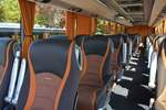  K�niglich  ausgestatteter Setra 416 HDH mit nur 3 Sitzreihen f�r mehr  Beinfreiheit  von K�NIG Reisen aus der BRD in Krems.