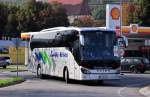 Setra 515 HD von Zw�lfer Busreisen aus �sterreich am 2.10.2014 in Krems.