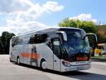Setra 515 HD von Wagner Reisen aus der BRD (mit Radanh�nger) im Juni 2015 in Krems gesehen.