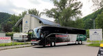 Setra 517 HD von Krautgartner Reisen aus Ried/Ober�sterreich in D�rnstein gesehen.Mannschaftsbus des SV Ried .