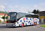Setra 516 HD von Retter Reisen aus �sterreich in Krems unterwegs.