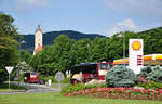 2 Setra 516 HD von Marti Reisen aus der CH verlassen Krems.