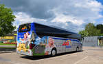Setra 516 HD von SAB Tours aus Ober�sterreich in Krems gesehen.