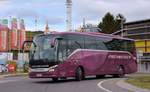 Setra 515 HD von Fischwenger Reisen aus �sterreich 10/2017 in Krems.