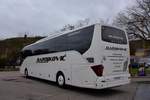 Setra 516 HD von Darojkovic Reisen aus HR im Okt.2017 in Krems.
