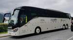 Setra 517 HD von WILDSCH�NAU-Reisen steht im Juni 2022 am Obersalzberg