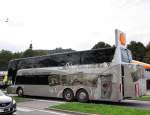 VAN HOOL T9 von Wiesinger Reisen aus �sterreich am 20.9.2014 in Krems unterwegs.