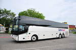 Mercedes Tourismo von Goly� Tours aus Ungarn in Krems gesehen.