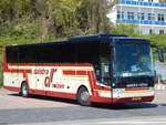 Van Hool TX16 von Dalstra Reizen aus den Niederlanden im Stadthafen Sassnitz.