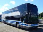 Van Hool TX27 aus Frankreich am Europapark Rust.