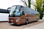 VDL Futura von Bus Travel aus PL in D�rnstein/Wachau/Nieder�sterreich gesehen.