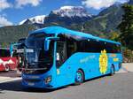 Volvo von LOACKER-TOURS aus �sterreich steht auf dem Parkplatz am K�nigssee