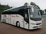 Volvo 9900 von Hisinge Buss aus Schweden im Stadthafen Sassnitz.