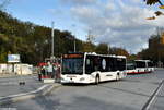 GE-RN 180 ist am 28.10.2018 am ZOB Gelsenkirchen, Buer Rathaus zu sehen. Der Bus ist auf der Linie 396 nach GE-Horst, Lucasstra�e im Einsatz.