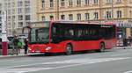 MB Citaro steht an der Haltestelle Mirabellplatz in Salzburg im Dezember 2018