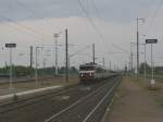 Hier eilt die BB15050 mit Zug Corail-1510 Strasbourg-Paris durch den direkt westlich der Vogesenquerung gelegenen Bahnhof Reding. Im Frhsommer 2007 fuhr der TGV-Est noch nicht und die Reihe BB15000 beherrscht bis Juni noch den Schnellzugverkehr. 05.05.2007 Reding