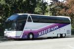 Neoplan von  SCHLOTMANN  wartet auf die Fahrg�ste in Castell Gandolfo, Oktober 2010